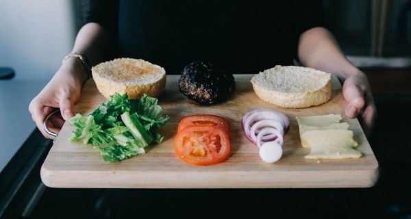 一人暮らしの食費を節約しよう！節約術や節約レシピもご紹介